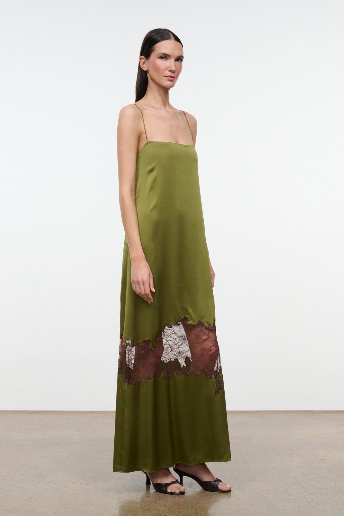 DELFINA SILK DRESS | PEAR