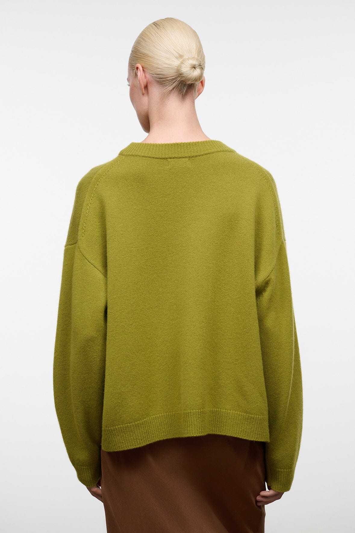 SERRANO CASHMERE RELAXED CREW | PEAR